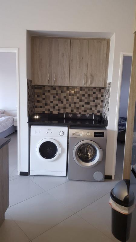 To Let 2 Bedroom Property for Rent in Buhrein Western Cape